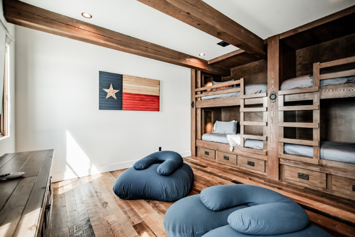 Sustainable, American-Made Reclaimed Lumber_image